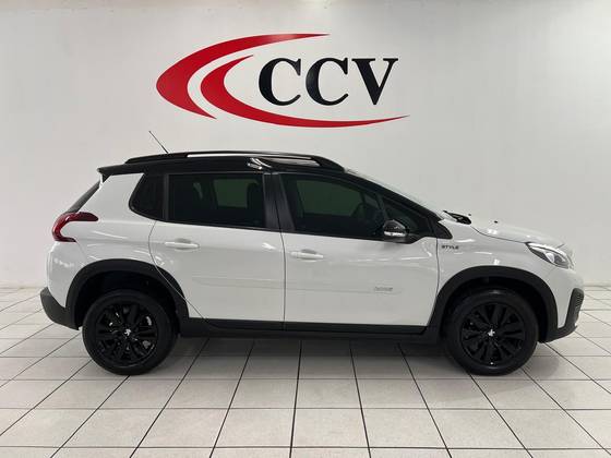 PEUGEOT 2008 1.6 16V FLEX STYLE 4P AUTOMÁTICO PEUGEOT 2008 1.6 16V FLEX STYLE 4P AUTOMÁTICO